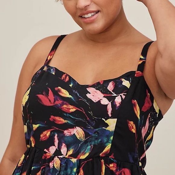 TORRID NWT SMOCKED HI-LOW MINI DRESS - CHALLIS LEAVES BLACK - Picture 3 of 7